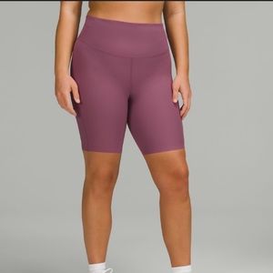 Base Pace High-Rise Ribbed Short 8"